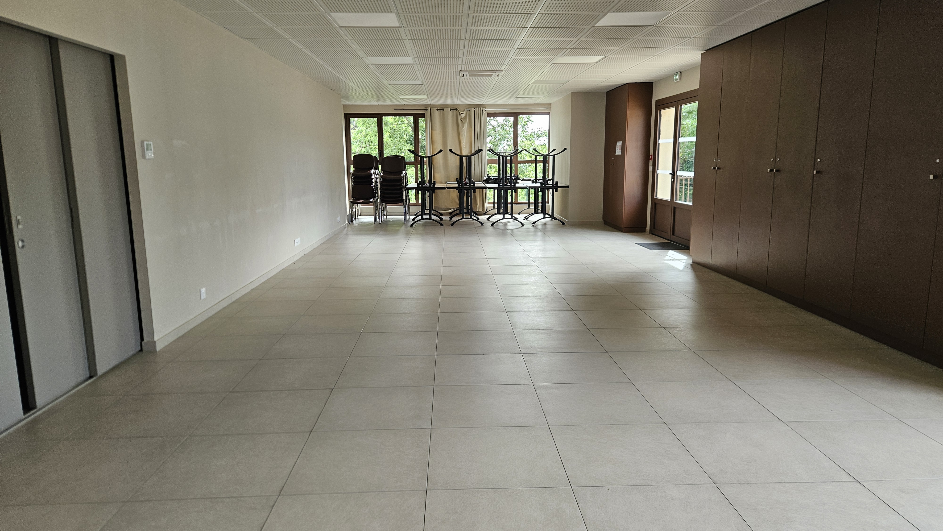 5 - Salle Gilbert GAY (ex des Aires)